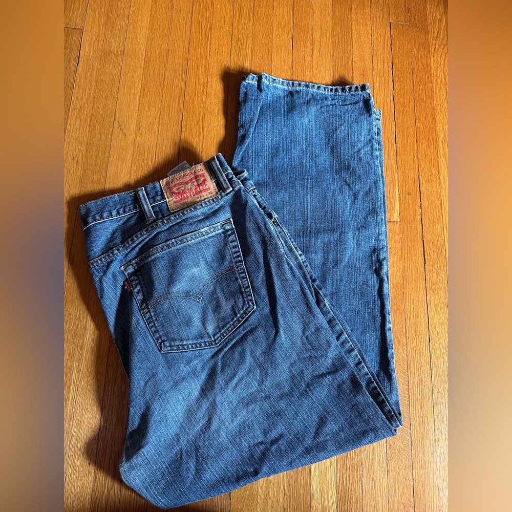Levi’s 559™ RELAXED STRAIGHT MEN'S JEANS in Medium Wash, Size 42x32